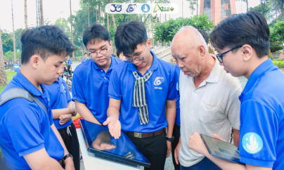Trao tri ân qua công nghệ sốI Hệ thống tra cứu mộ Liệt sĩ: Công trình ý nghĩa Mùa hè Xanh UIT 2024