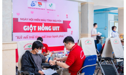 Hơn 300 đơn vị máu được quyên góp tại Chương trình hiến máu tình nguyện "Giọt Hồng UIT"